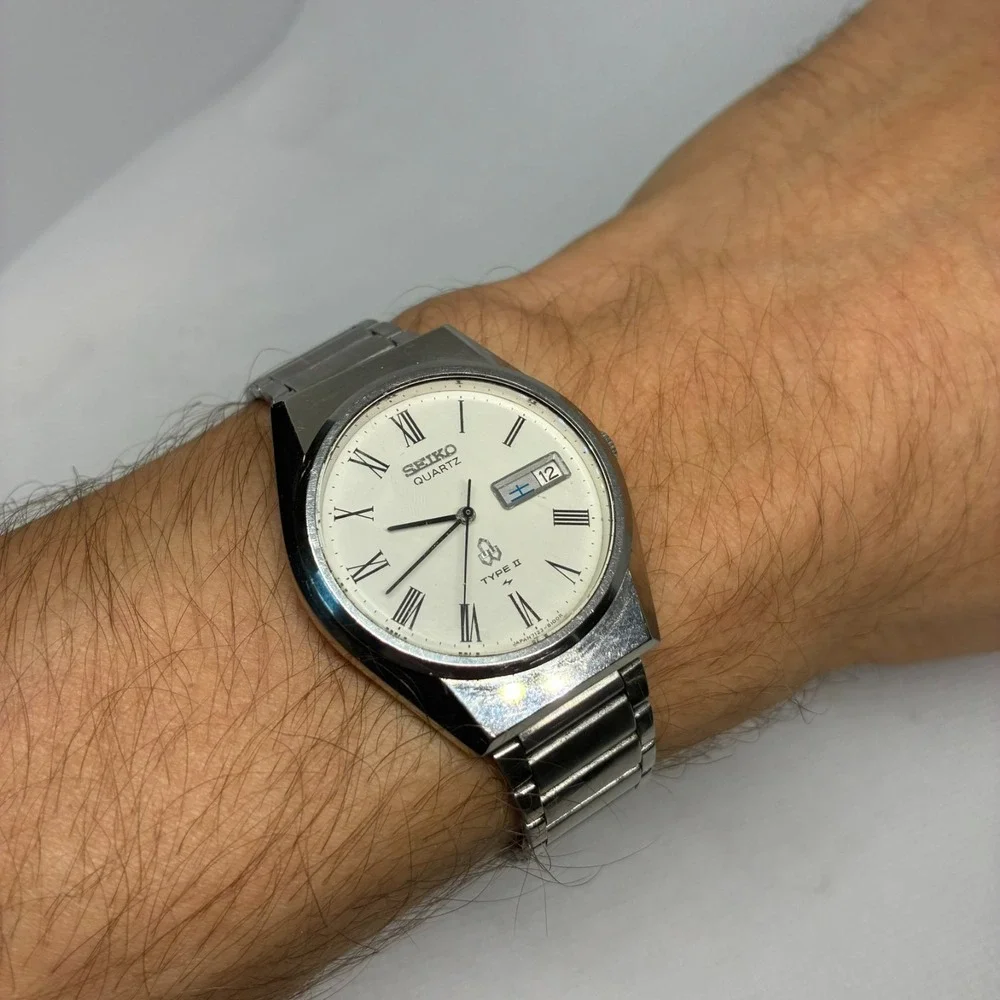 Vintage Seiko Type II Quartz 7123-8100 Roman Numeral White Dial Men's Watch